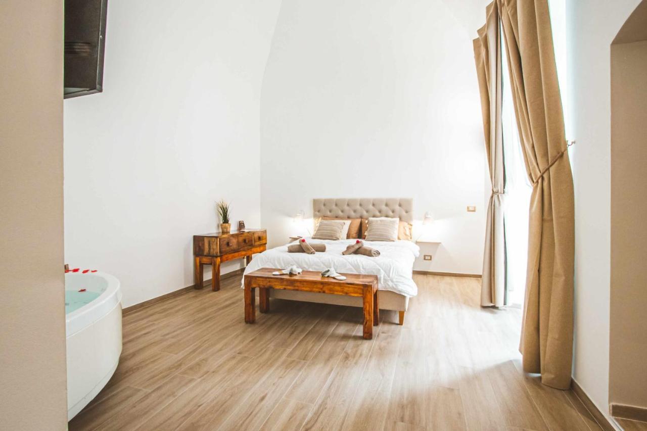 Cas358 Luxury Suite Bari Exterior foto