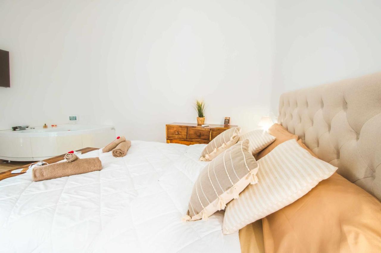 Cas358 Luxury Suite Bari Exterior foto